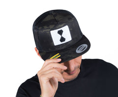 Trucker Flat Camo – Logo